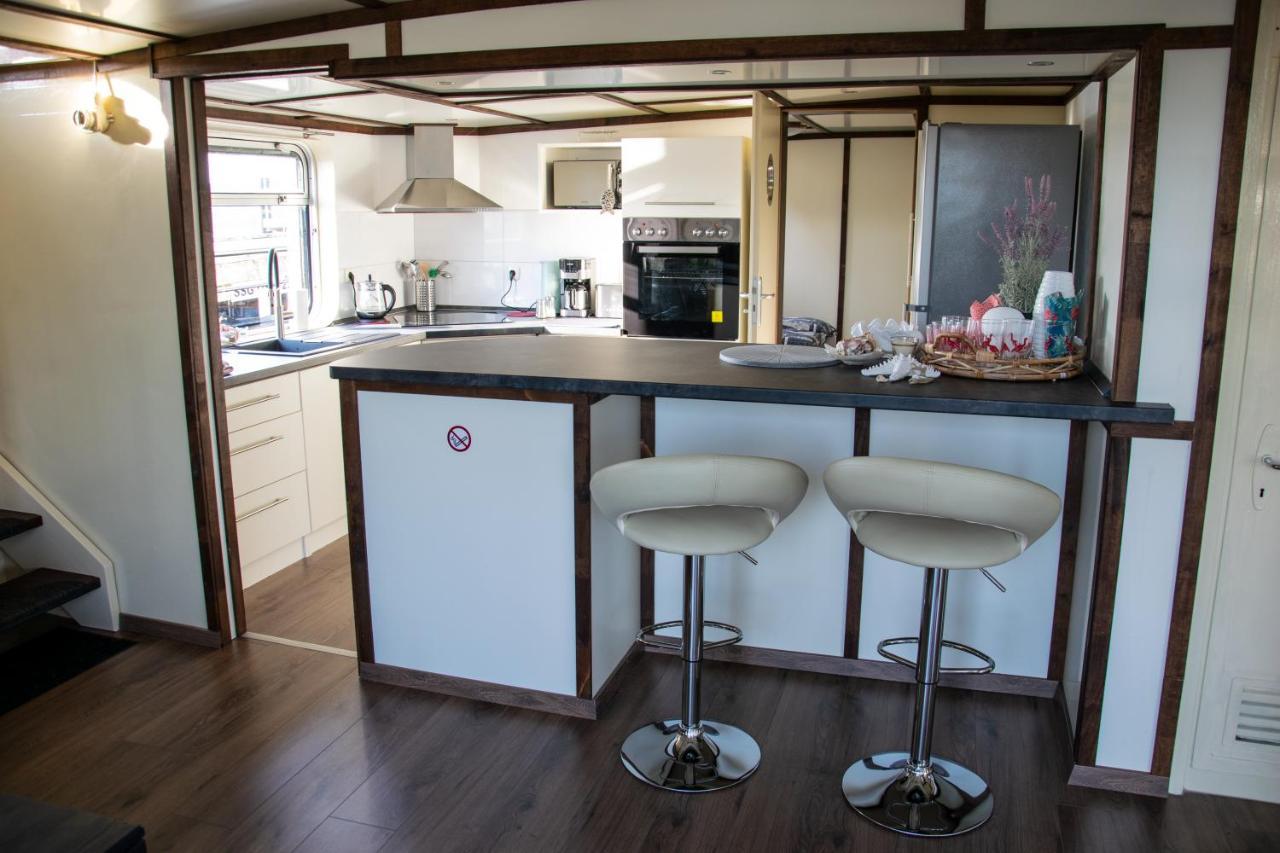 Island-Dreams Hausboot Cecilie Apartment Шлесвиг Екстериор снимка